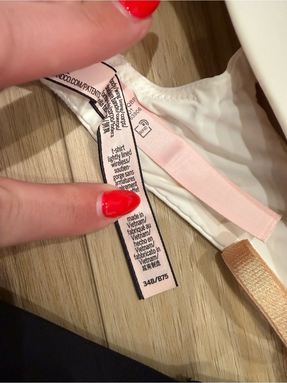Victoria’s Secret - Bra Bundle - Picture 5 of 7